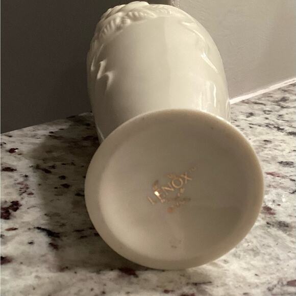 Lenox Rosebud Vase - Picture 4 of 4